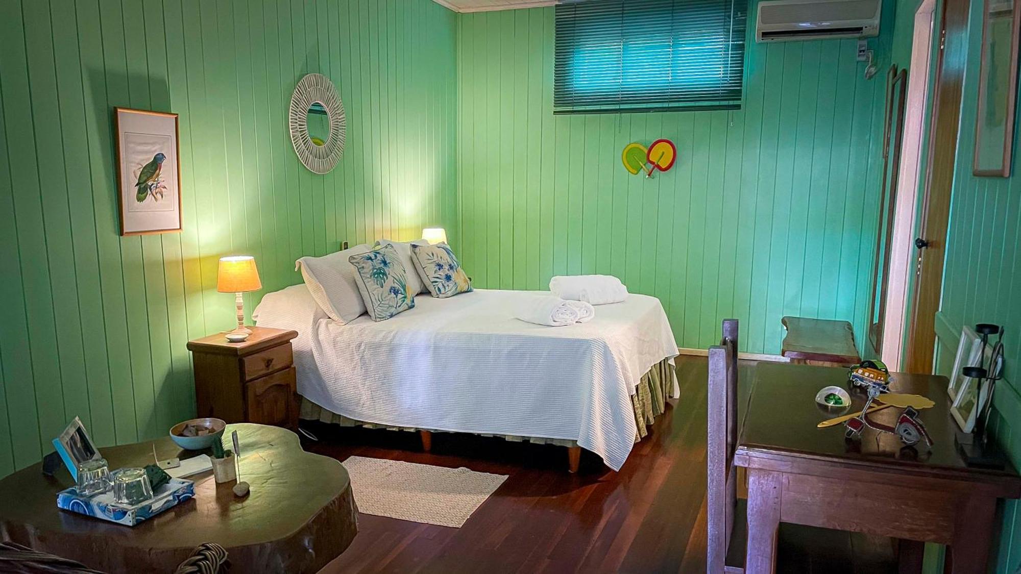 Bed and Breakfast Secret Garden Iguazu Puerto Iguazú Exterior foto